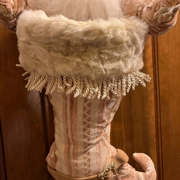 Amazing and Beautiful Oversized Mark Robert’s Santa Head Stocking. New. - Picture 5 of 16